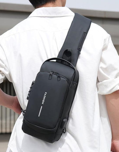 Shoulder bag with USB charging